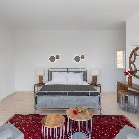 Semeli Syros By Divine Sa Φοίνικας